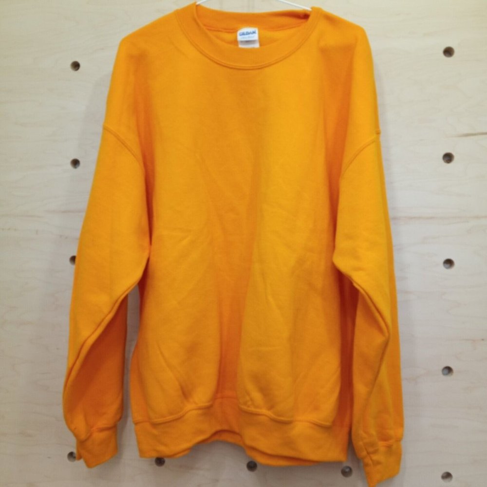 Vintage Gildan Orange Ultra Blend Sweatshirt Size XL.